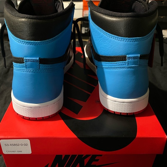 Nike Air Jordan High OG “UNC To Chicago” - Picture 5 of 10